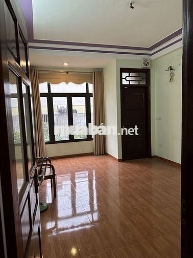 Cho thuê nhà lk văn khê hà đông 50m2 x 5 tầng 6 ngủ full đồ