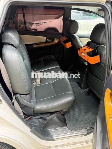 Toyota Innova 2008 J - 150000 km