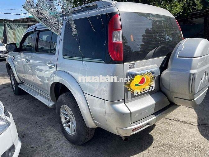 Ford Everest 2011 2.5L 4x4 MT - 123456 km