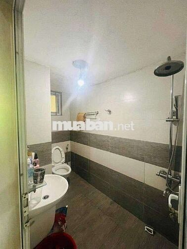 NHÀ ĐẤT Ở TT TRÂU QUỲ,GL,HN.102 M2,CHÀO HƠN 10 TỶ.Ô TÔ 7C VÀO NHÀ...