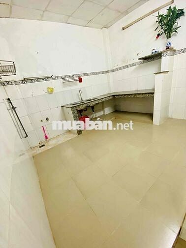 🍒 Cho thuê nhà trệt 80m2 có cổng sân, ngay NH Cảnh gần tttpHCM