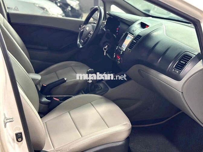 Kia K3 2016 1.6 MT - 80000 km