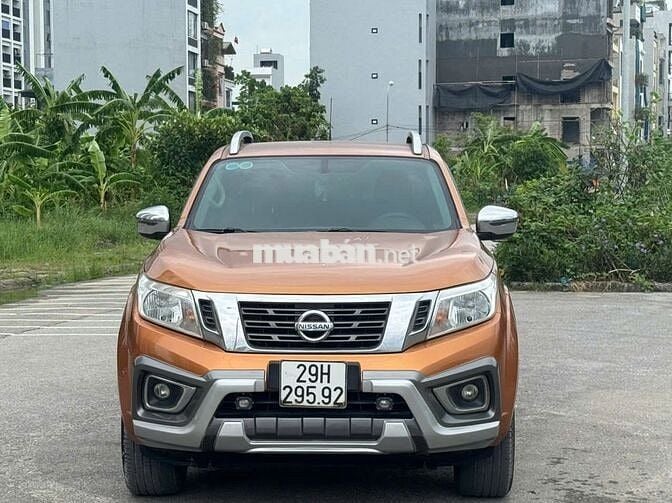 Bán xe Nissan Navara 2019 số tự động 1 cầu màu cam