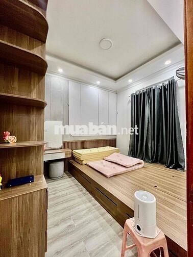 Nhà Biệt Thự Ngay Cầu An Lộc DT 20x20 1Trệt 1Lầu 4Pn 4Wc Sân Rộng Lắm