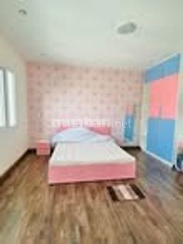 Bán nhà cách Quốc lộ 50 : 60m, Trệt ,lửng ,sân thượng : giá 1650 triệu