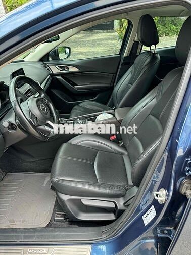 Mazda 3 2018 1.5 AT Sedan - 35000 km
