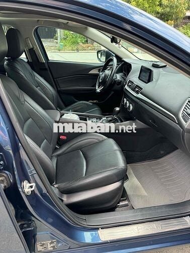 Mazda 3 2018 1.5 AT Sedan - 35000 km