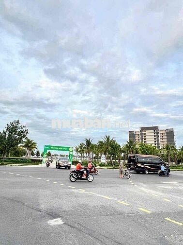 BÁN ĐẤT MT TRẦN QUỐC HOÀN - BIỂN SƠN THUỶ