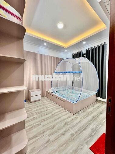 Nhà Biệt Thự Ngay Cầu An Lộc DT 20x20 1Trệt 1Lầu 4Pn 4Wc Sân Rộng Lắm