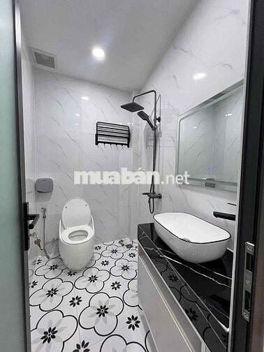 Nhà Phố Mới Xây Như Citylank Giá Rẻ DT 220m2 1Trệt 1Lửng 3Lầu 5Pn 5Wc