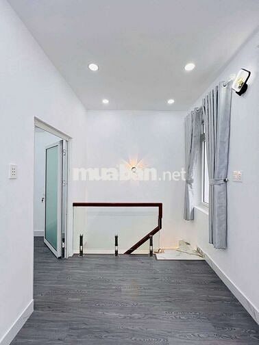 1,980 Tỷ TL nhà 1 lầu 2 PN 4 x 8 mặt tiền hẻm 2829/ Huỳnh Tấn Phát