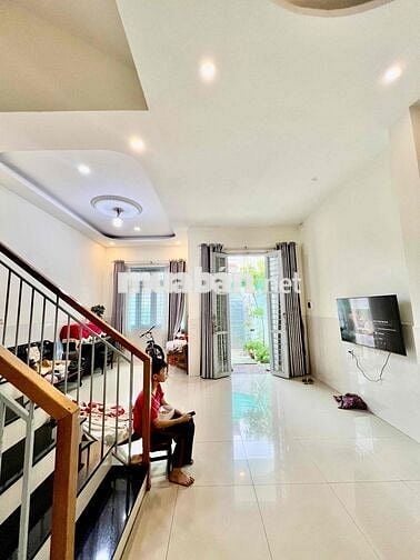 Nhà Rộng Rải DT 5,5x20 1Trệt 2Lầu 4Pn 3Wc Sân Đậu Ôtô Hẻm Xe Tải