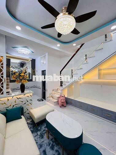 1,980 Tỷ TL nhà 1 lầu 2 PN 4 x 8 mặt tiền hẻm 2829/ Huỳnh Tấn Phát