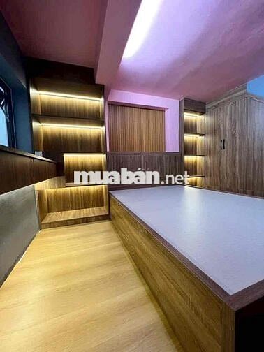 NHỈNH 6 TỶ. NHÀ 3 TẦNG 2 MẶT TIỀN NGUYỄN KIỆM. GẦN NGÃ 5 GÒ VẤP. GẤP