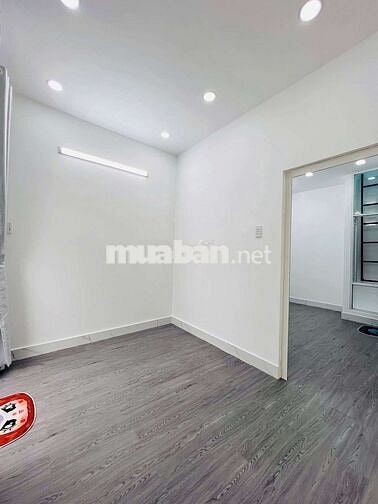 1,980 Tỷ TL nhà 1 lầu 2 PN 4 x 8 mặt tiền hẻm 2829/ Huỳnh Tấn Phát