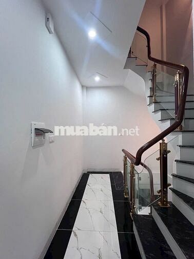 Nhà 5 tầng 34m Đức Diễn - Văn Tiến Dũng, ô tô ngủ trong nhà