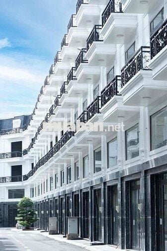 Nhà Phố Mới Xây Như Citylank Giá Rẻ DT 220m2 1Trệt 1Lửng 3Lầu 5Pn 5Wc