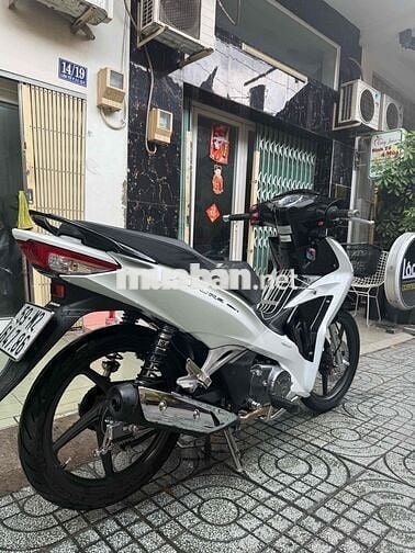Future Led mẫu 2023 Trắng Đen Spory 9 chủ