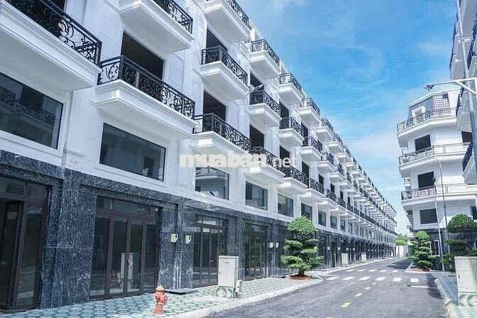 Nhà Phố Mới Xây Như Citylank Giá Rẻ DT 220m2 1Trệt 1Lửng 3Lầu 5Pn 5Wc
