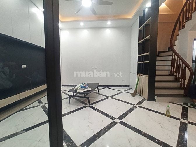 Bán nhà Bùi Xương Trạch Thanh Xuân, ngõ nông rộng, 30m2 x 5T, giá 7 tỷ