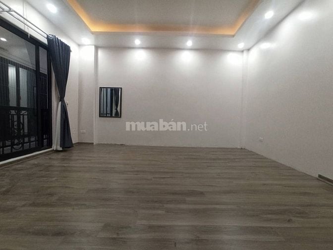 Bán nhà Bùi Xương Trạch Thanh Xuân, ngõ nông rộng, 30m2 x 5T, giá 7 tỷ