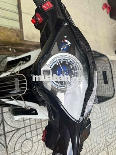 Future Led mẫu 2023 Trắng Đen Spory 9 chủ