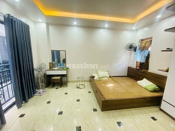 Bán nhà Bùi Xương Trạch Thanh Xuân, ngõ nông rộng, 30m2 x 5T, giá 7 tỷ