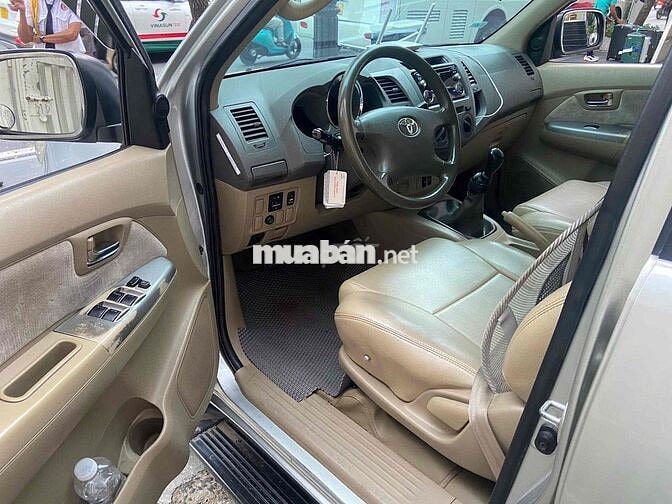 Toyota Fortuner 2011 2.7V - 40920 km
