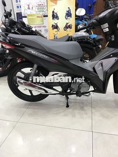 Xe zin từ đầu đến cuối.Xe chỉ chạy chở con đi học.