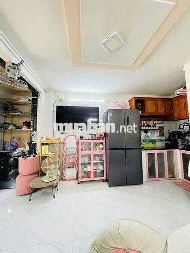 Bán nhà đẹp ở liền ngay trung tâm Q7 sát Lotte Mart
