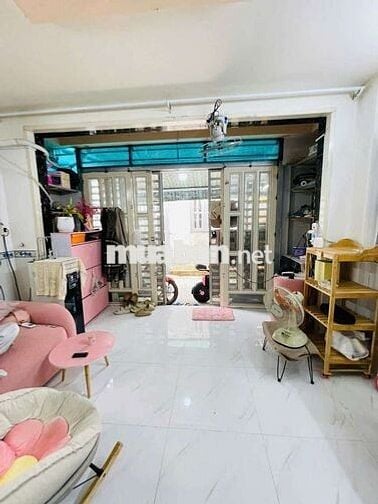 Bán nhà đẹp ở liền ngay trung tâm Q7 sát Lotte Mart