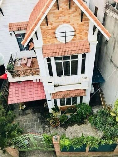 Gấp bán Biệt thự phong cách  Cổ Kim,9 x 15m, 3 tầng, 3pn, 3wc.