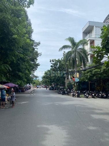 Bán Gấp nhà MT kinh doanh Phạm Nhữ Tăng F4Q8 dt: 6x 18m, 3 lầu st 