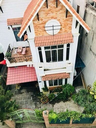 Gấp bán Biệt thự phong cách  Cổ Kim,9 x 15m, 3 tầng, 3pn, 3wc.