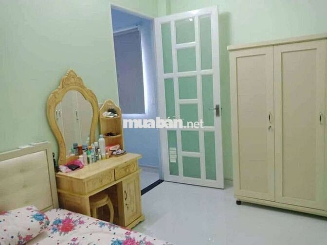 Cho thuê nhà có nội thất gần chợ Bến Thế - p.Tân An