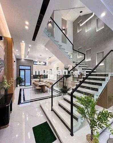 BÁN NHÀ KHU VĂN HOÁ TÂY ĐÔ KẾ BÊN XE