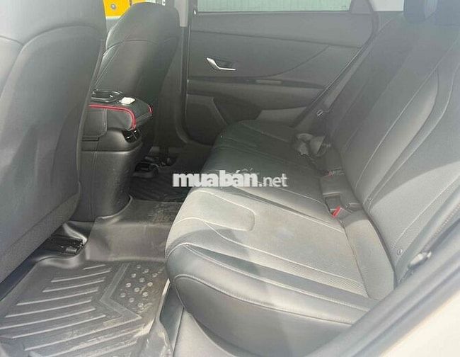 Hyundai Elantra 2024 1.6 AT Đặc biệt - 18000 km