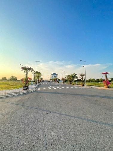 BÁN ĐẤT QUẬN 9 SÁT VINHOME  MẶT TIỀN 60M , chỉ 30tr/m2 SHR