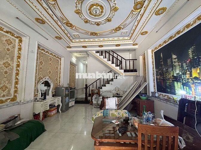 Cho thuê nhà mặt tiền gần trung tâm y tế Dĩ An