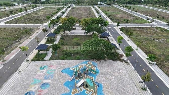 BÁN ĐẤT QUẬN 9 SÁT VINHOME  MẶT TIỀN 60M , chỉ 30tr/m2 SHR