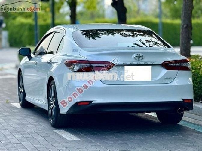 Toyota Camry 2.0Q 2022