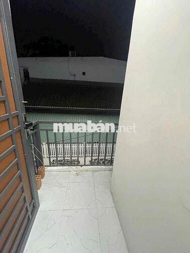 Cho thuê nhà trệt lầu mini 32m2 1máy lạnh hẻm Lê Văn Sô, Bình Thuỷ