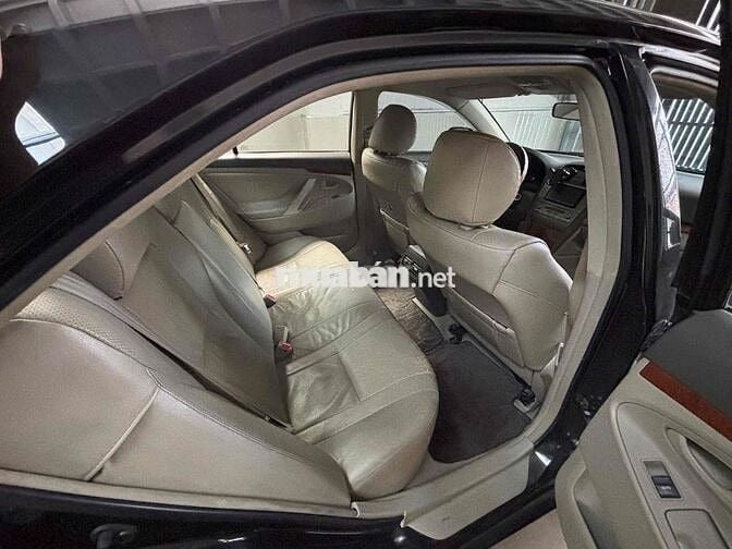 Toyota Camry 2012 2.4G - 240000 km