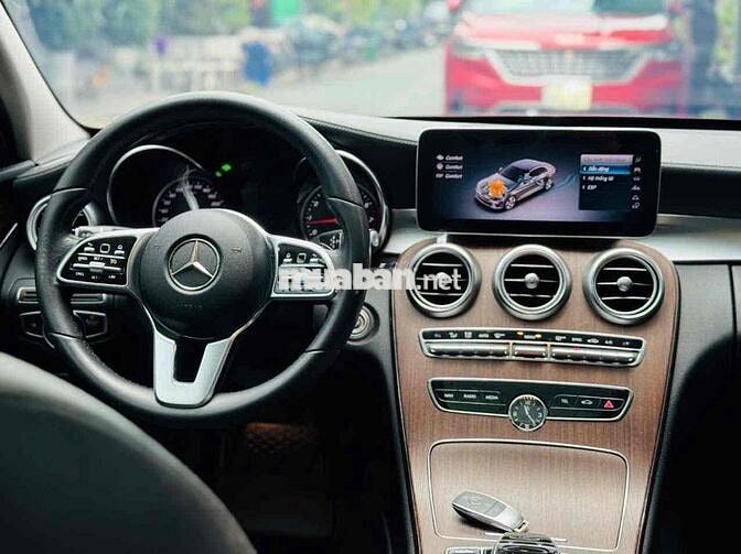 Mercedes Benz C200 Exclusive Model 2020