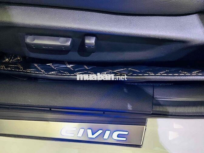 Honda Civic RS 2019 - 26000 km Siêu Đẹp Hãng Bán