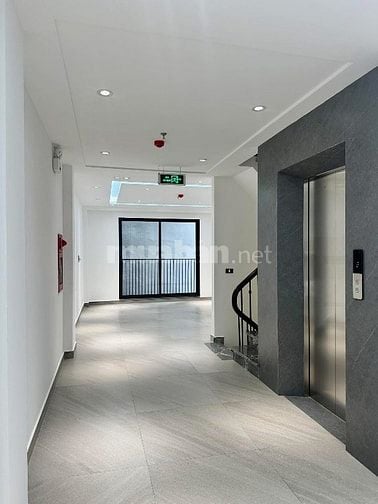 Siêu phẩm 7 tầng thang máy Hoàng Quốc Việt, tầm nhìn mới, đẳng cấp5sao