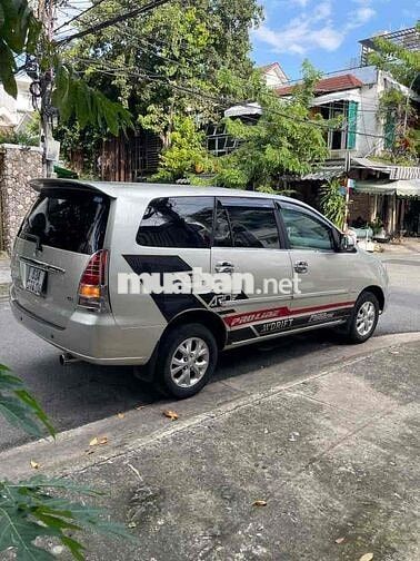 Toyota Innova 2006 G - 1212 km