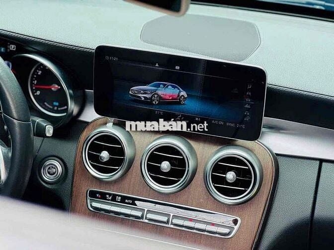 Mercedes Benz C200 Exclusive Model 2020
