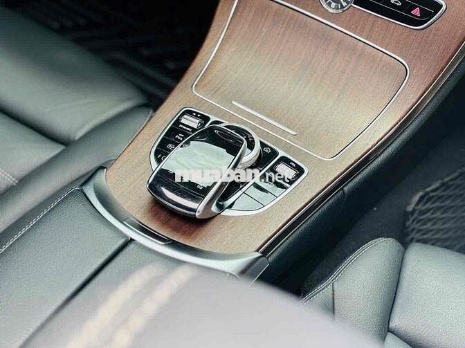 Mercedes Benz C200 Exclusive Model 2020