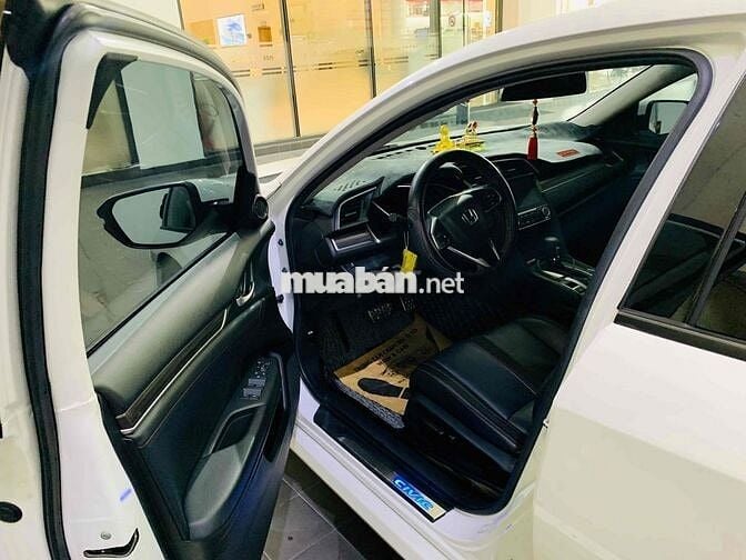 Honda Civic RS 2019 - 26000 km Siêu Đẹp Hãng Bán